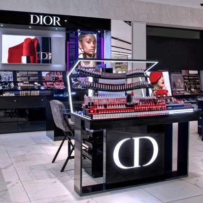 Make up stand in popular airport Make up stand in popular airport